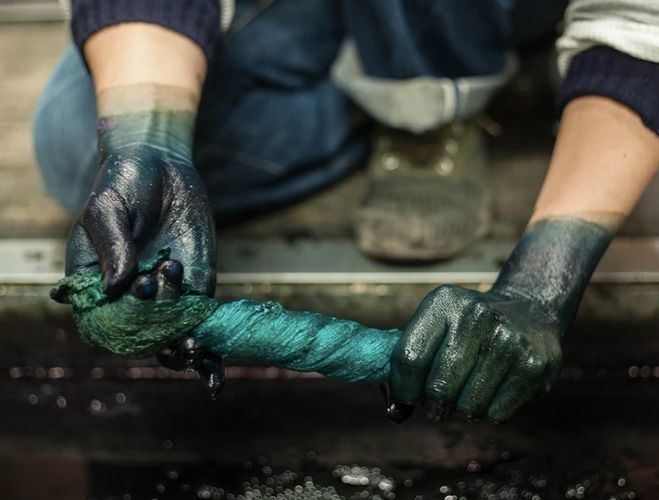 bàn tay màu chàm 9